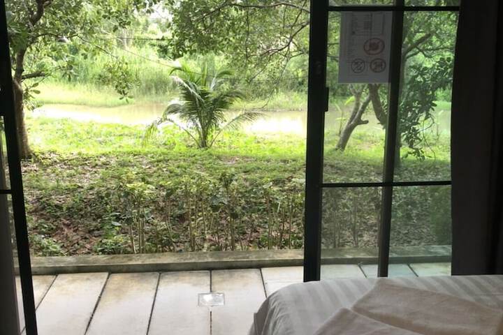 Room 16 of 35