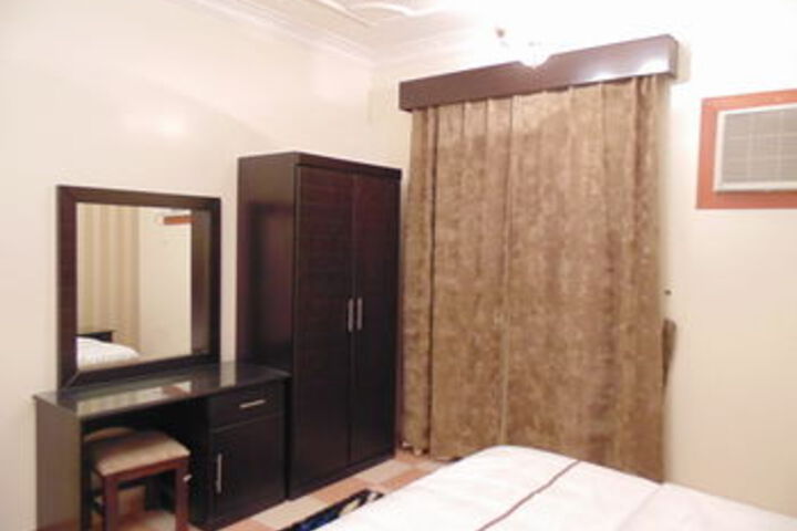 Room 6 of 31