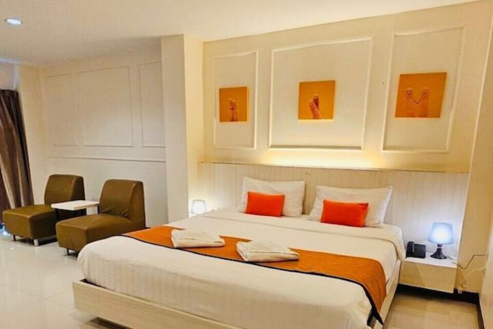 Room 54 of 174