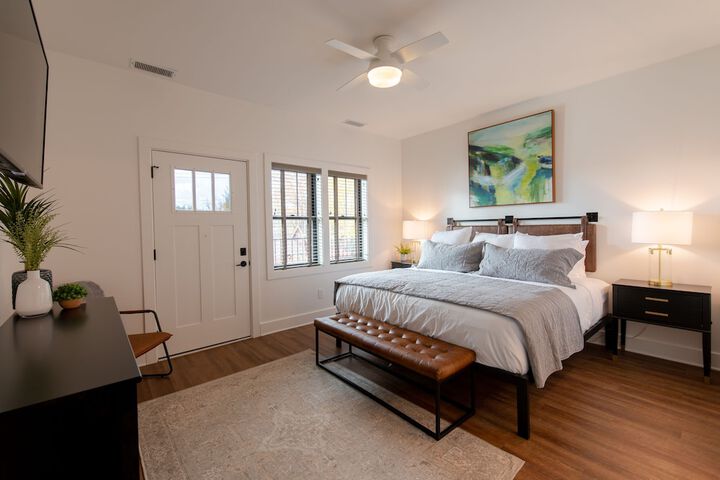 Room 3 of 80