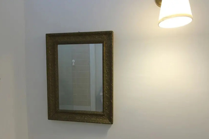Room 8 of 14