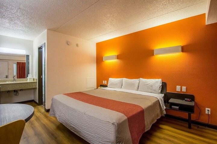Room 15 of 47