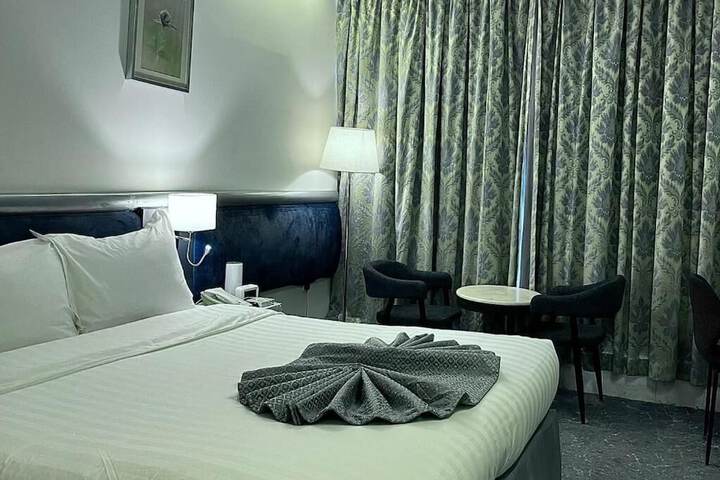 Room 34 of 59