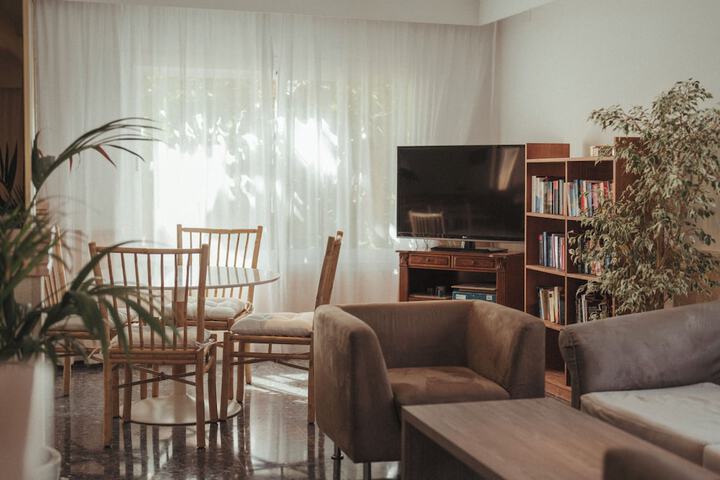 Lounge 49 of 59
