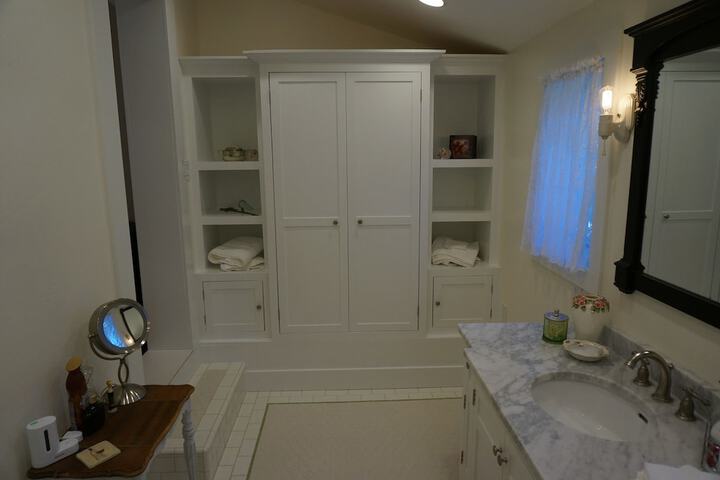 Room 22 of 41