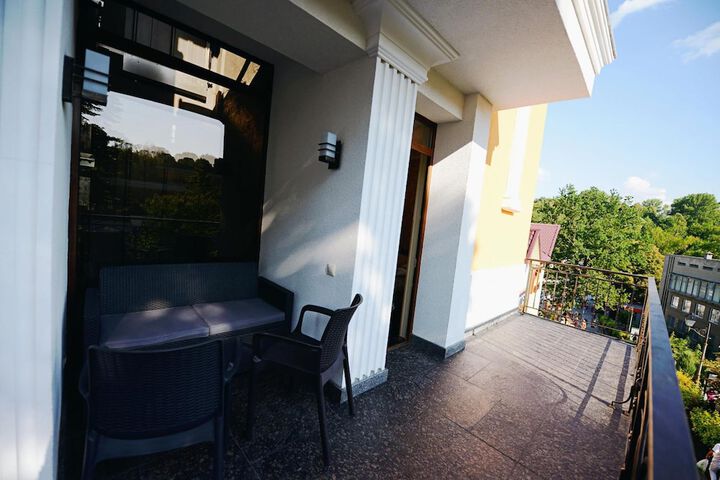 Terrace/Patio 16 of 49