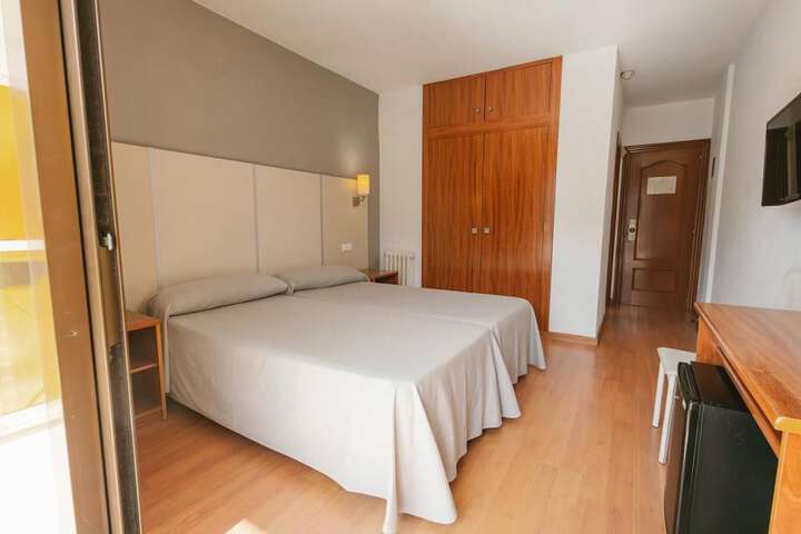 Room 8 of 51