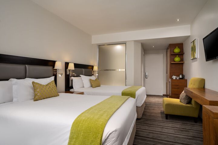 Room 10 of 75
