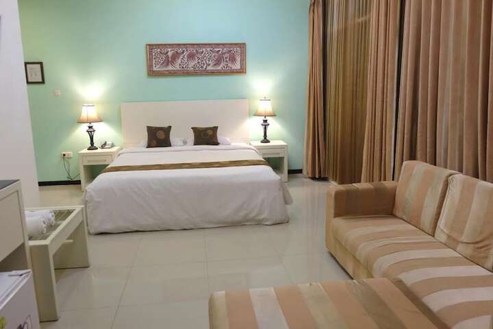 Room 6 of 27