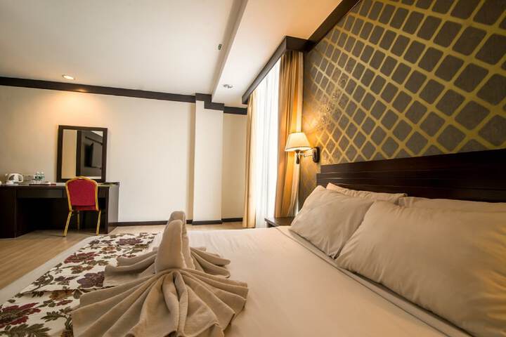 Room 21 of 43