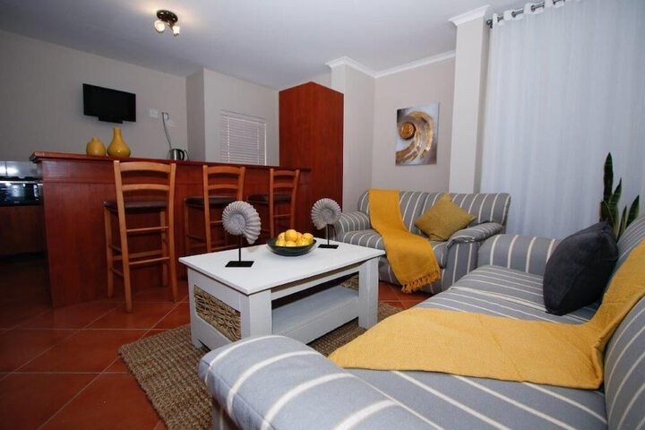 Room 6 of 25