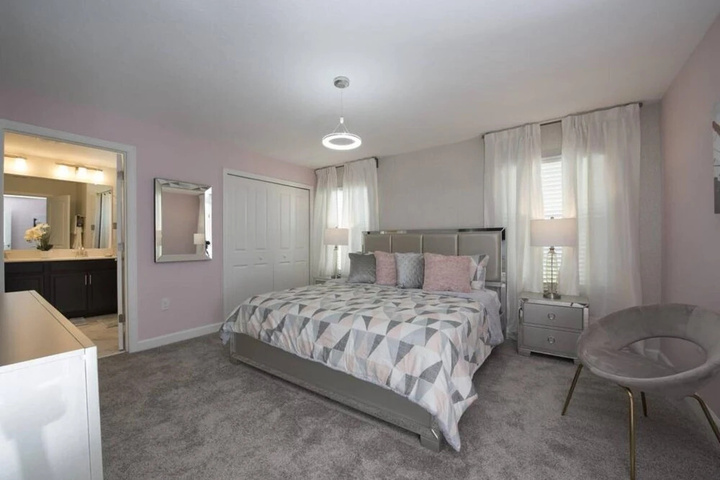 Room 3 of 28