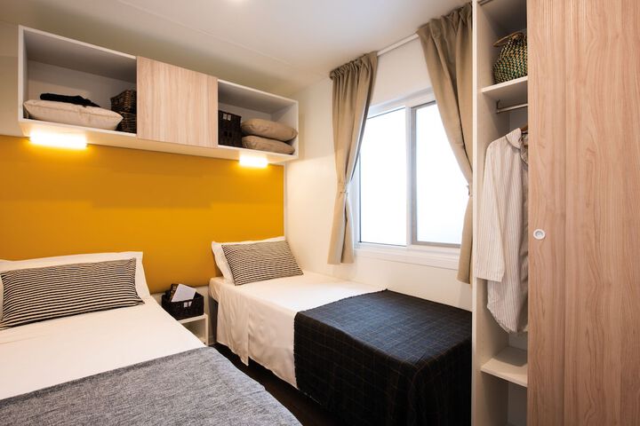 Room 19 of 227