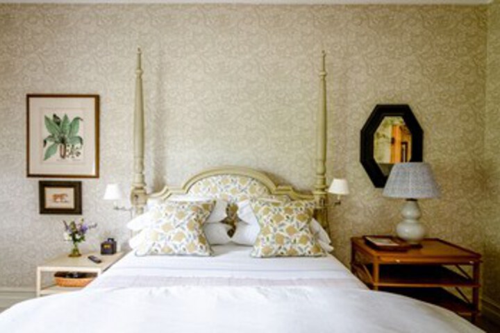 Room 65 of 79
