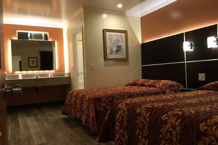 2 Double Bed Room (6 of 14)