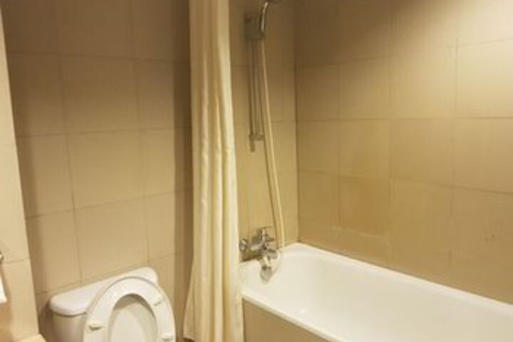 Room 4 of 31