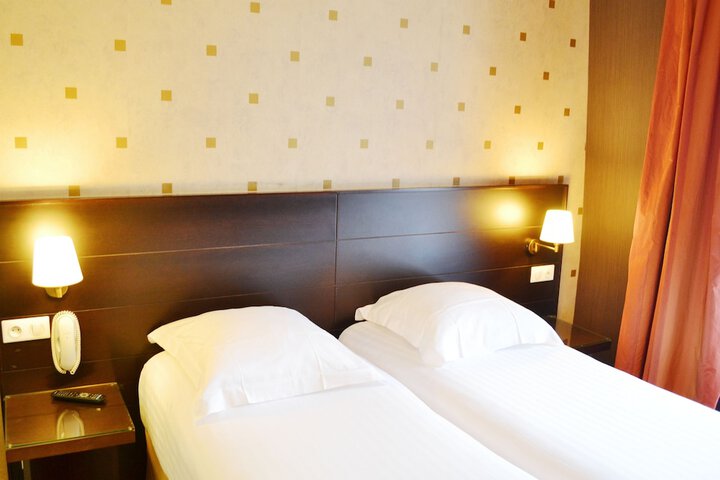 Room 12 of 59