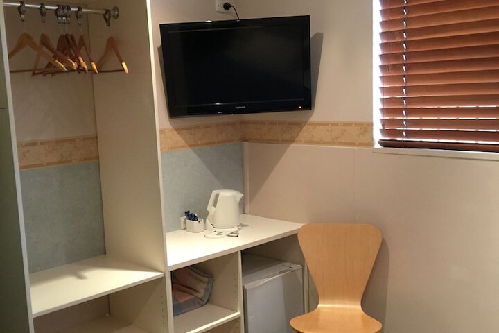 Room 15 of 60