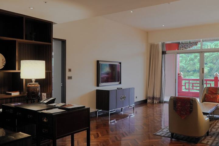 Room 26 of 82