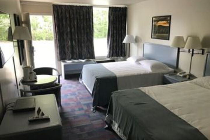 Room 18 of 48