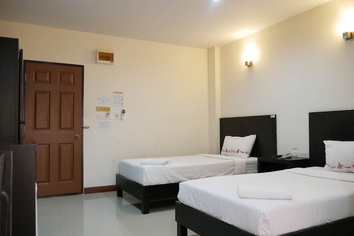 Room 11 of 31