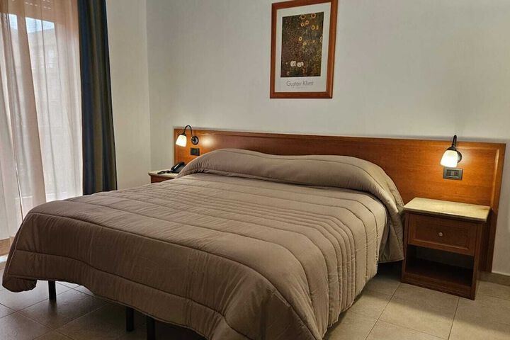 Room 19 of 32