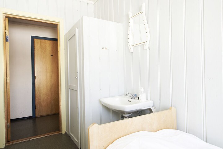Room 8 of 31