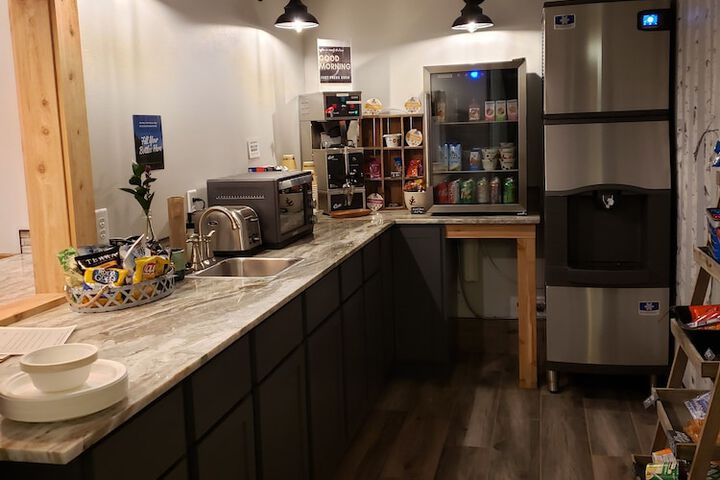 Breakfast/Coffee Service 42 of 62