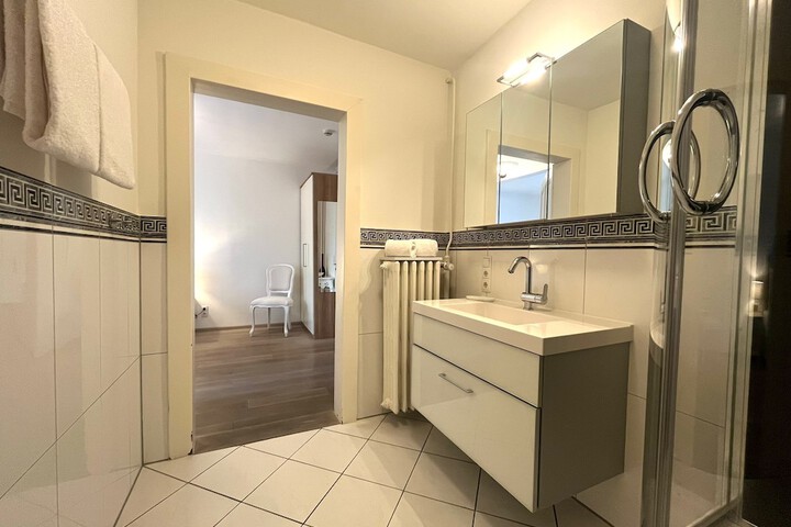 Room 21 of 30