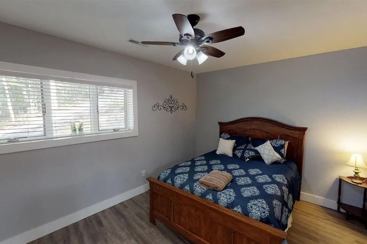 Room 6 of 23