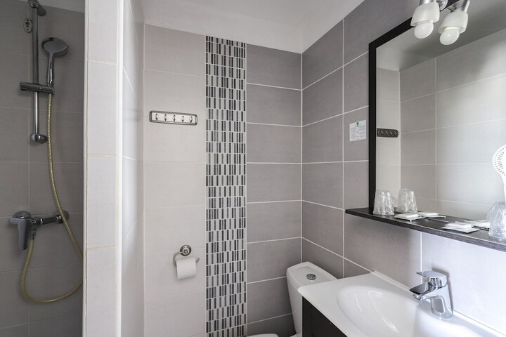 Clean Restrooms