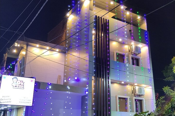 Hotel 7R Residency in Jhansi