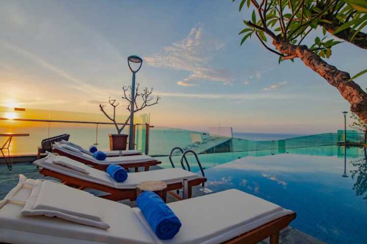Pool 52 of 83