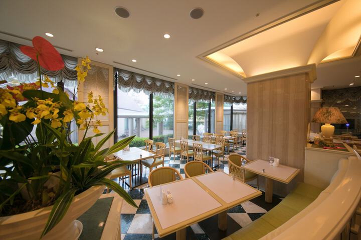 Dining Photos