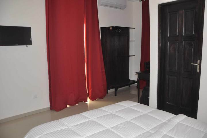 Room 5 of 35