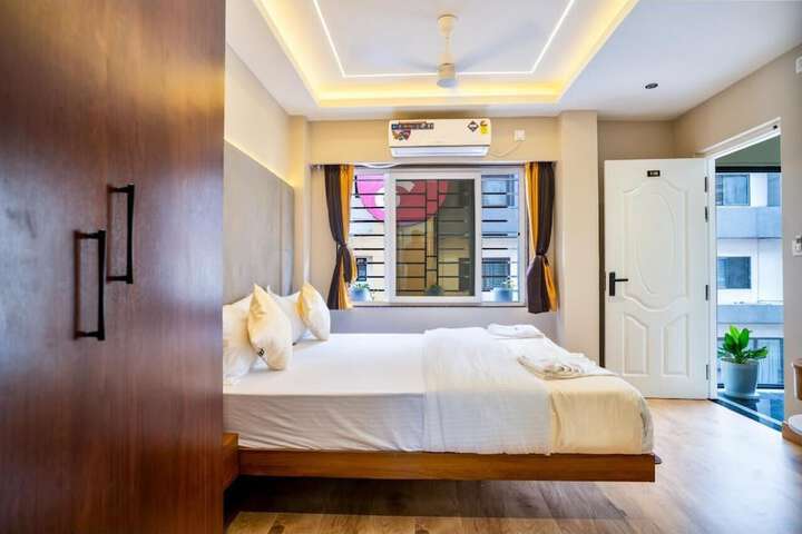 Room 6 of 24