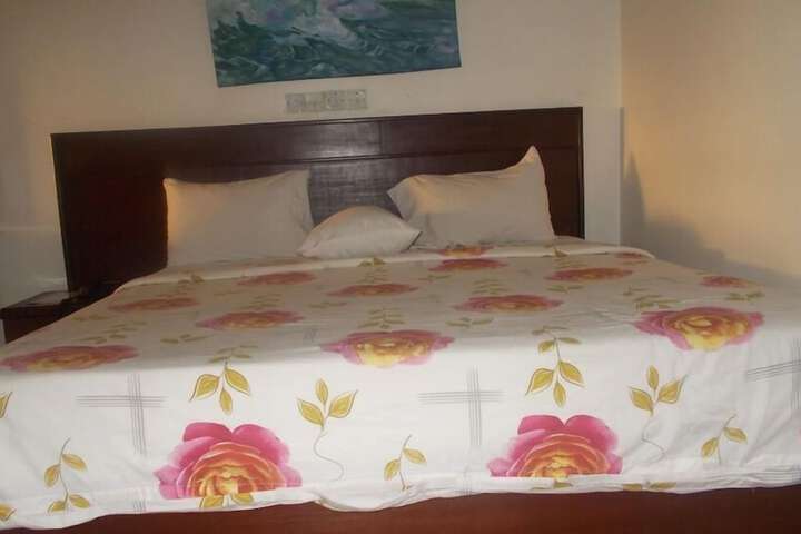 Room 6 of 29