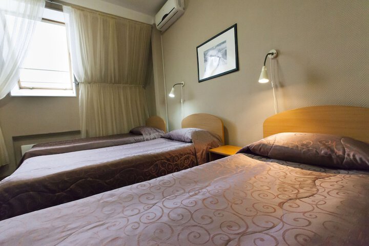 Room 4 of 25