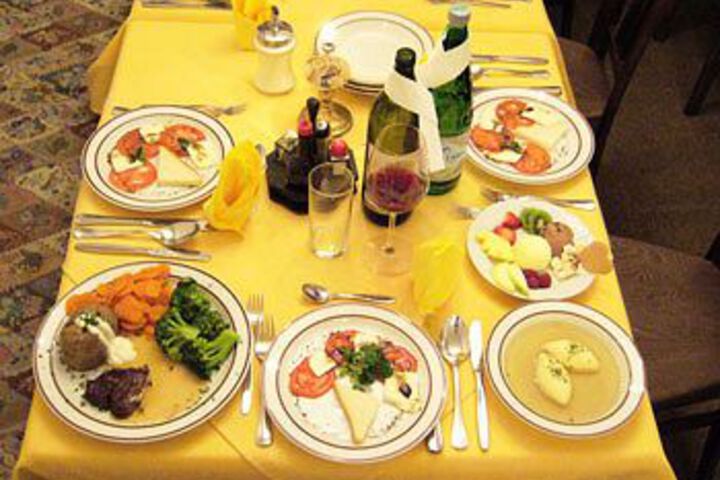 Dining 18 of 20