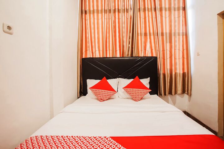 Room 8 of 23