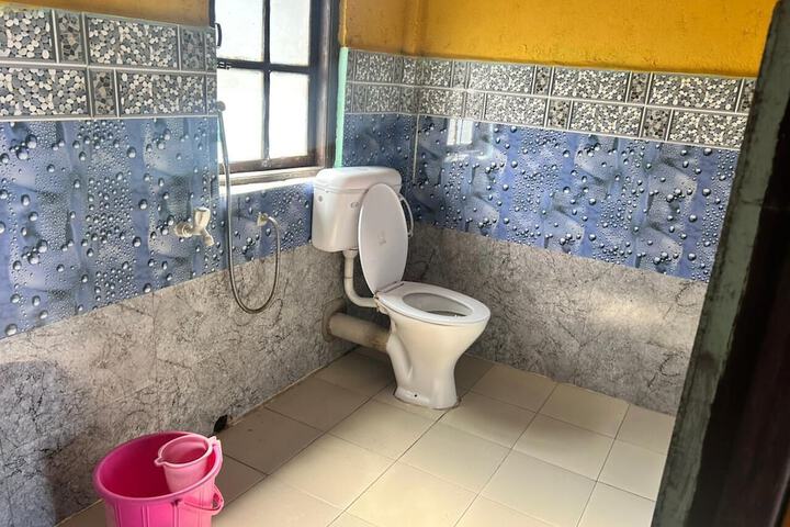 Room 6 of 15