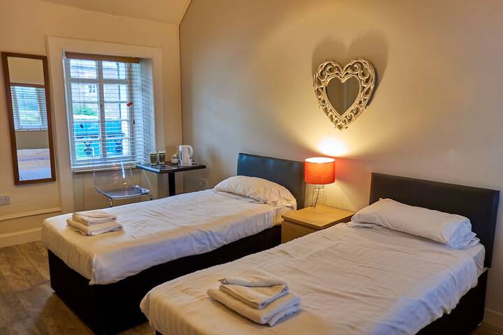 Room 14 of 35