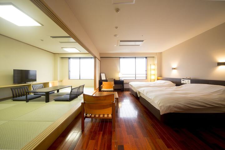 Room 11 of 75