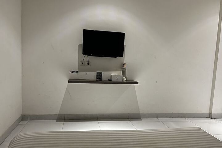 Room 5 of 15