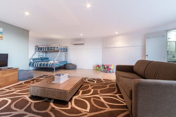Room 3 of 23