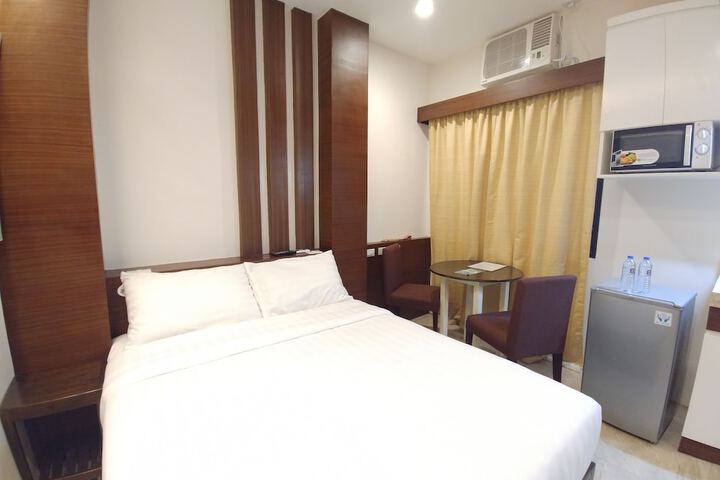 Room 6 of 55