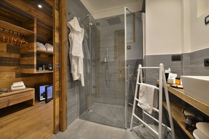 Room 47 of 60