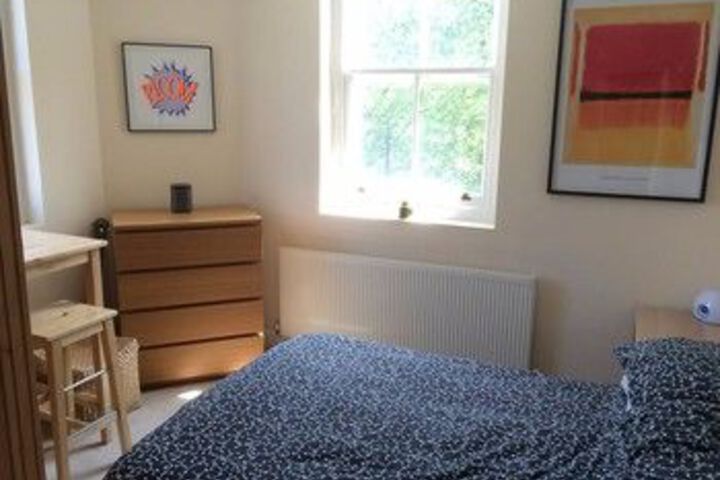 Room 5 of 10