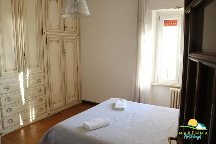Room 5 of 14