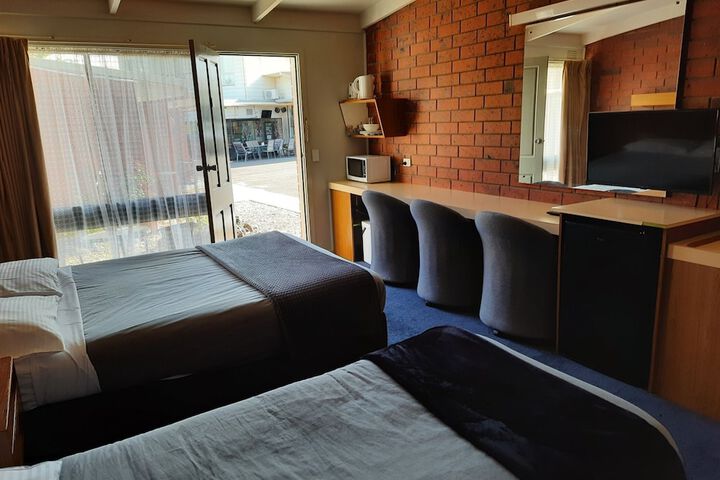 Room 13 of 31